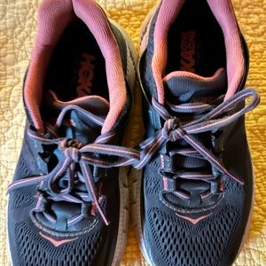 Like new Hoka Tennis shoes